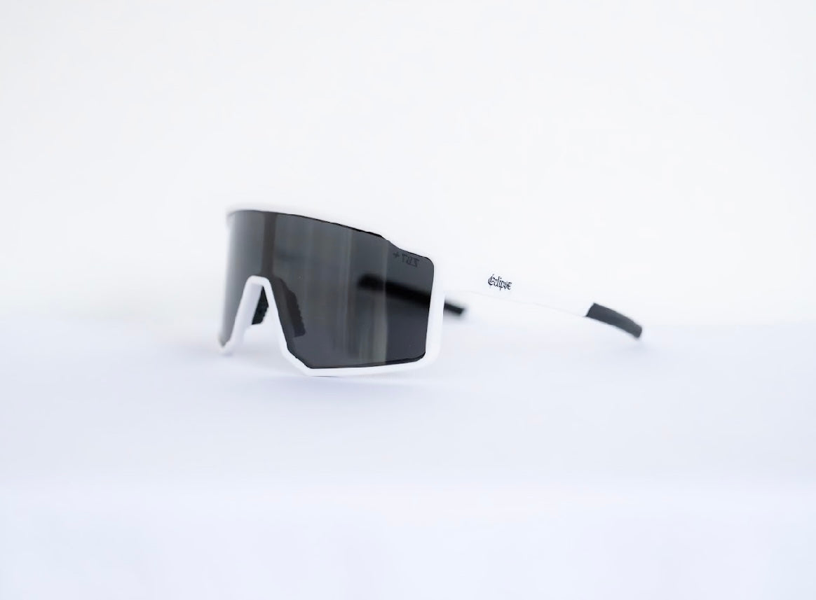 "53" White Black Oversized and Polarized