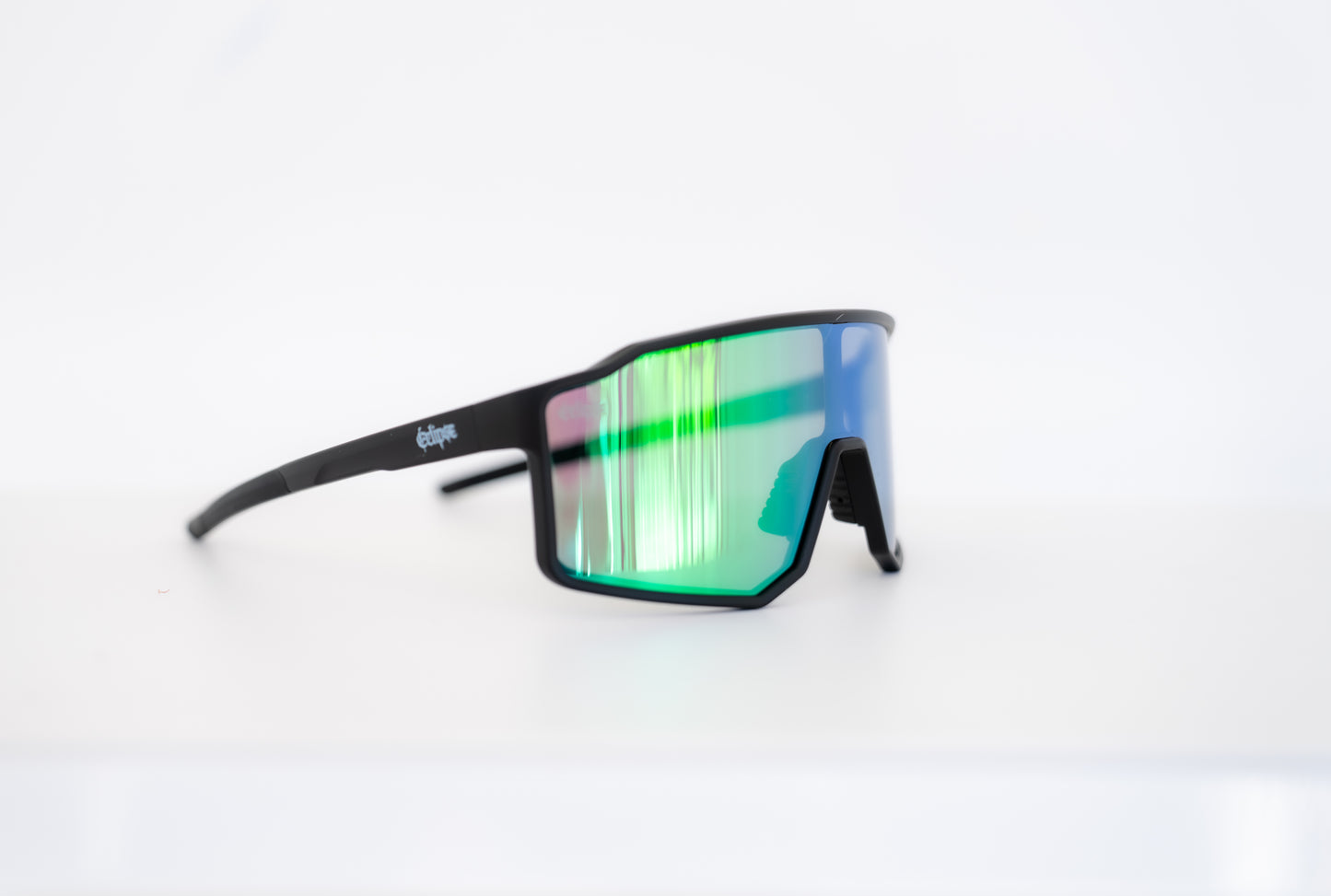 53 Black/Green Oversized & Polarized