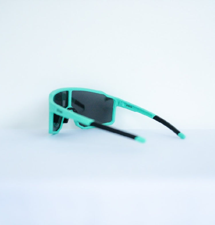 53 SURGE Oversized & Polarized