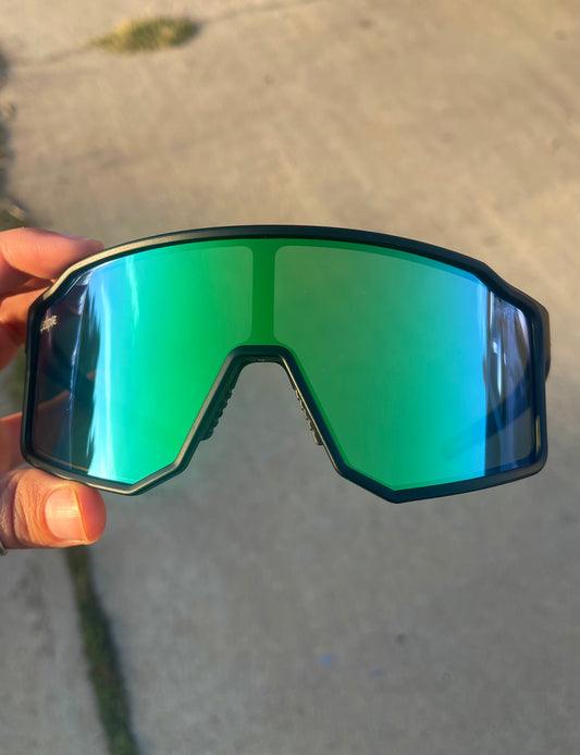 53 Black/Green Oversized & Polarized